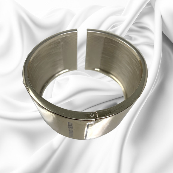 New Victoria's Secret Scandalous Cuff Bracelet Bangle Studs Silver Tone Gift Box - Picture 5 of 9